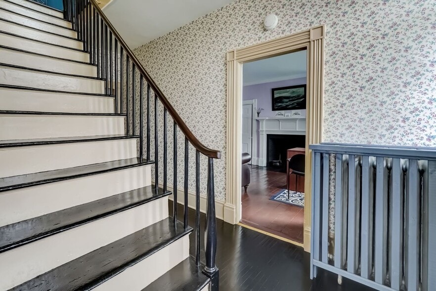 More Photos Of 4495 W Henrietta Rd, Henrietta Office For Sale