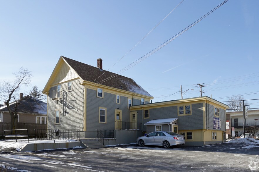 More Photos Of 2400 Pawtucket Ave, East Providence Office Residential For Lease