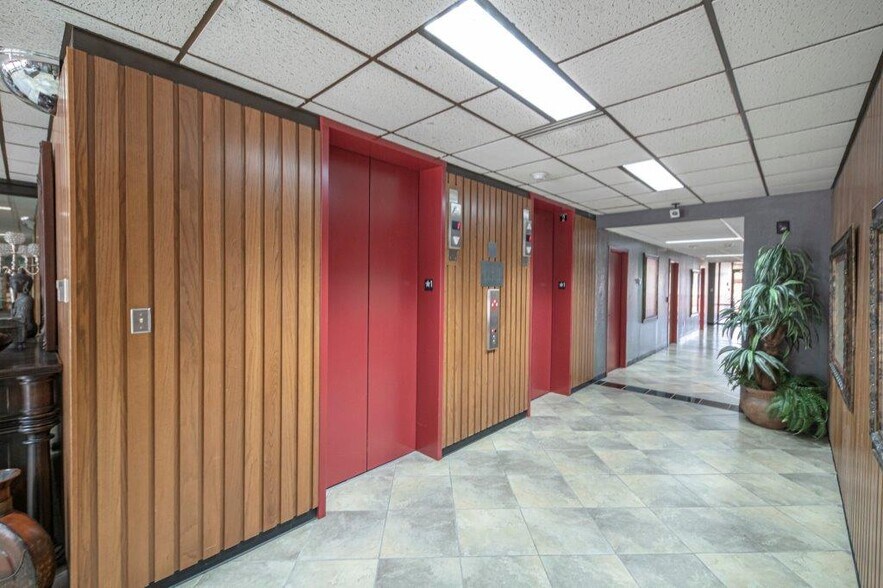 More Photos Of 125 W Missouri Ave, Midland Office For Lease