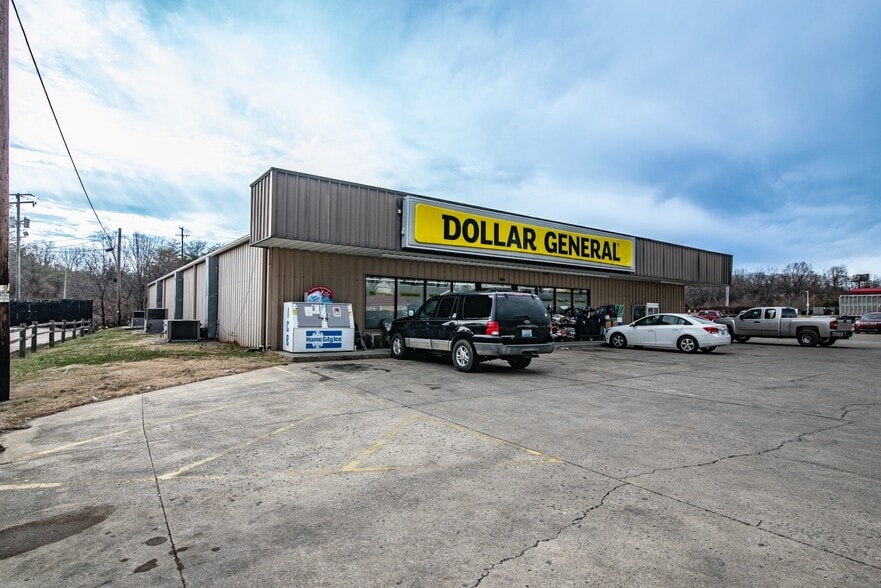 More Photos Of 1215 Main St, Munfordville Freestanding For Sale