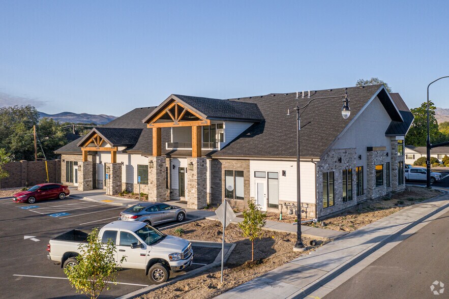 Primary Photo Of 14003 S Redwood Rd W, Bluffdale Medical For Lease