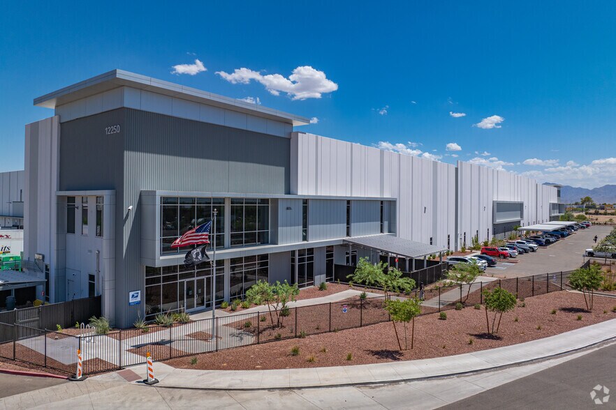 More Photos Of 12250 W Corporate Dr, Avondale Distribution For Lease