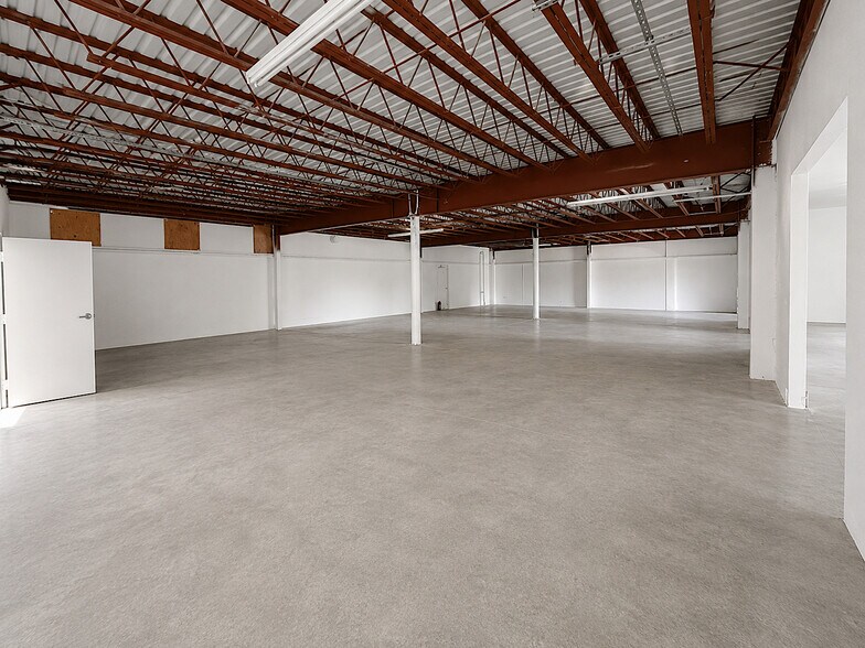 More Photos Of 3508 Wellsite Dr, Norman Distribution For Sale