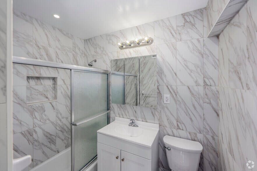 More Photos Of 854-860 E Broadway, Long Beach Apartments For Lease