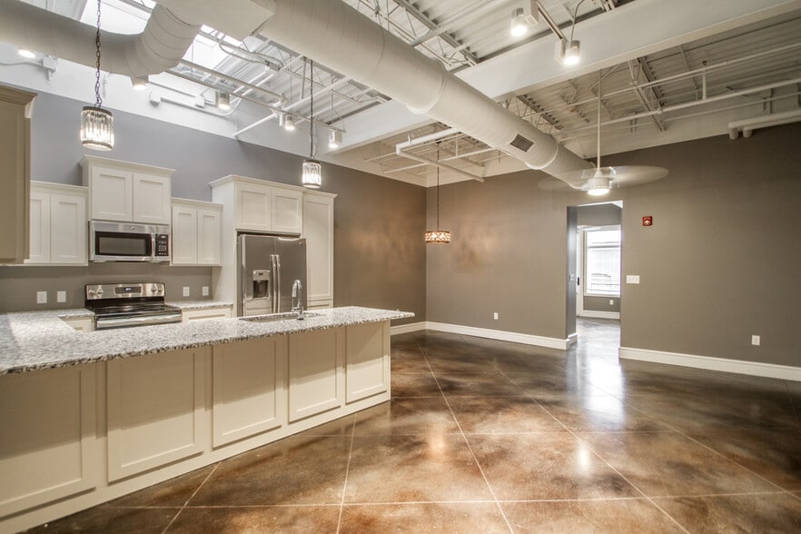 More Photos Of 912 Front St, Conway Restaurant For Sale