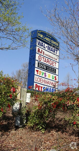 More Photos Of 12950 Fair Lakes Shopping Ctr, Fairfax Restaurant For Sale