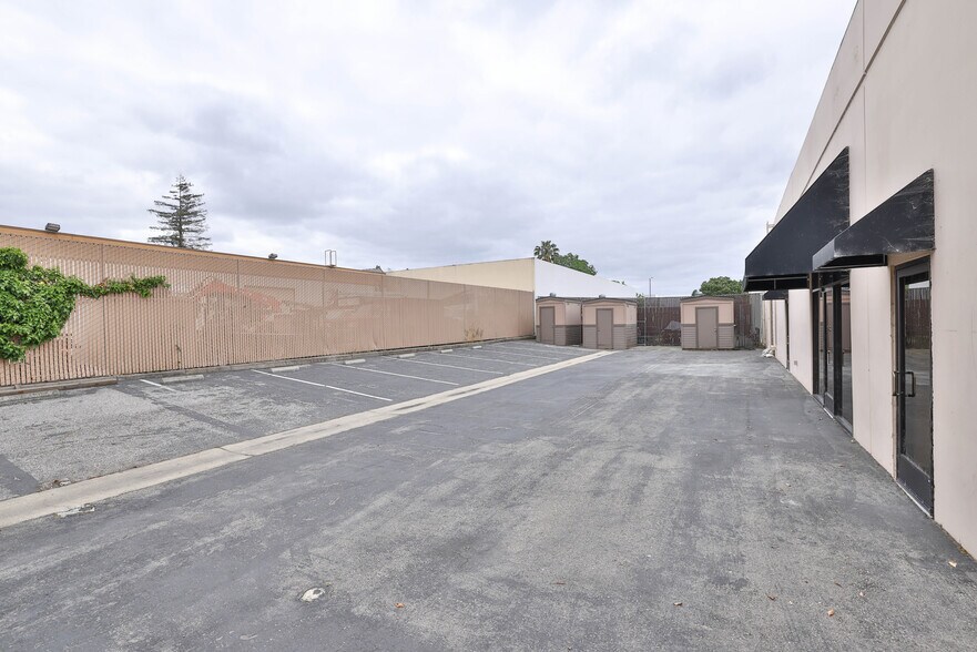 More Photos Of 1160 Mountain View Alviso Rd, Sunnyvale Office For Lease