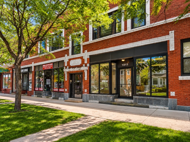More Photos Of 1901-1915 W Foster Ave, Chicago Storefront Retail Residential For Lease