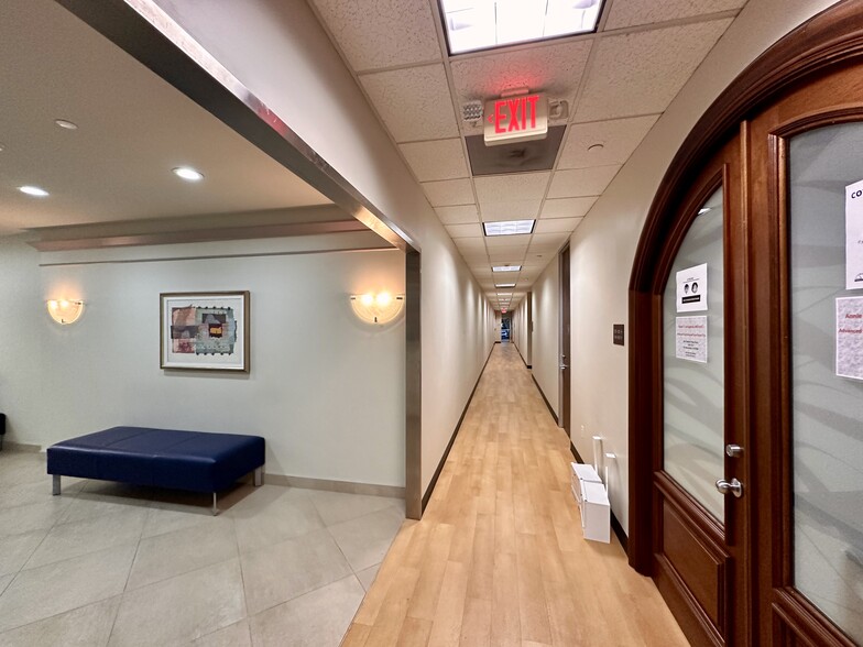 More Photos Of 1011 Medical Plaza, The Woodlands Medical For Lease