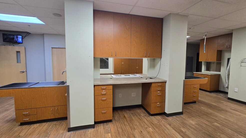 More Photos Of 17002 E Mainstreet, Parker Unknown For Lease