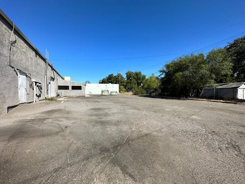 More Photos Of 9220-9222 Greenback Ln, Orangevale General Retail For Sale