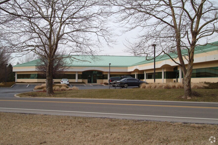 More Photos Of 1407-1439 Research Park Dr, Dayton Loft Creative Space For Lease