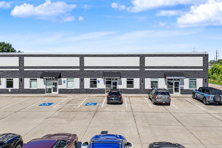 More Photos Of 3430 SE Destination Dr, Grimes Warehouse For Lease