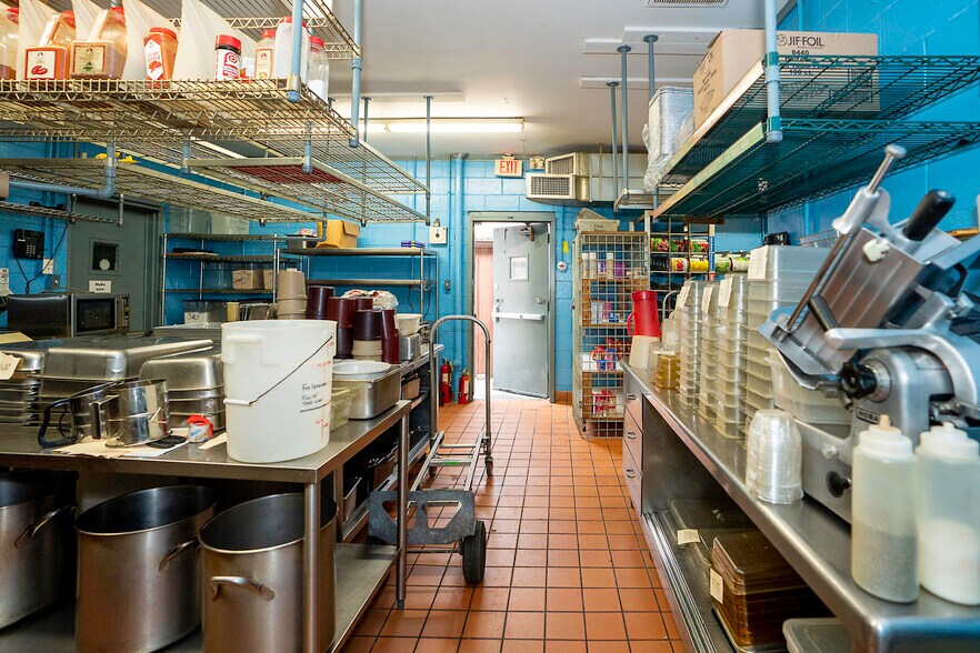 More Photos Of 6006 Shepherdsville Rd, Louisville Restaurant For Sale