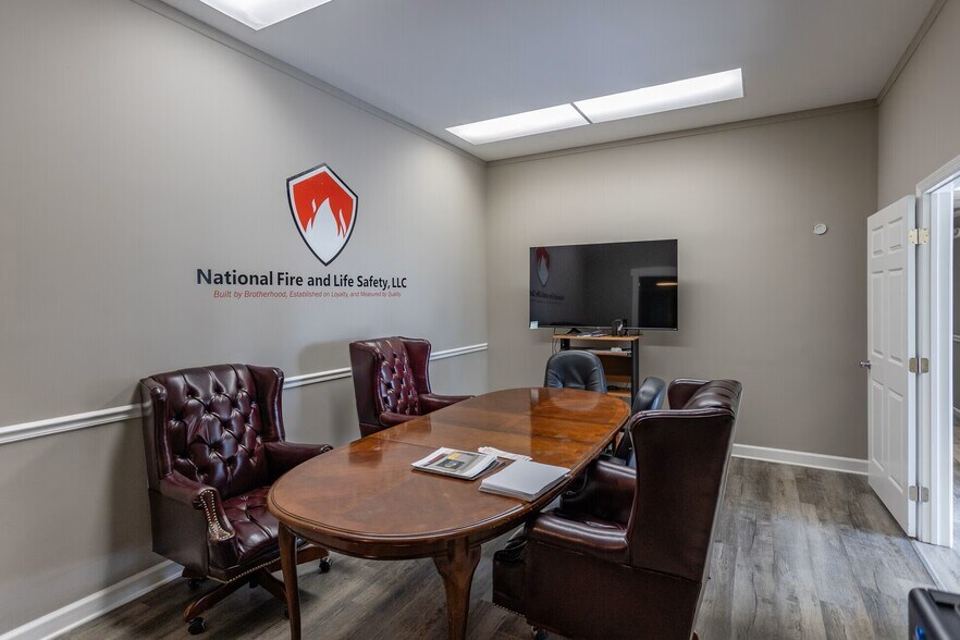 More Photos Of 125 Glancy St, Goodlettsville Office For Sale