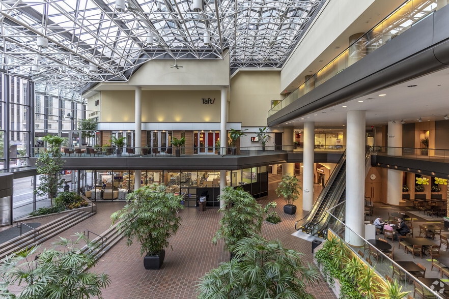 More Photos Of 425 Walnut St, Cincinnati Office For Lease