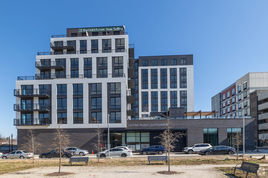 More Photos Of 7123 Leesburg Pike, Falls Church Unknown For Lease