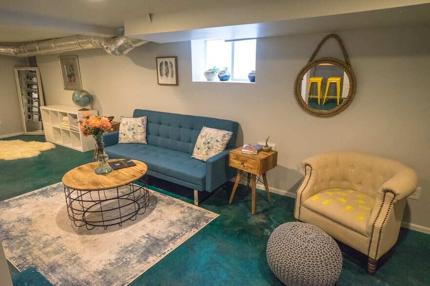 More Photos Of 5011 NE 13th Ave, Portland Office For Sale