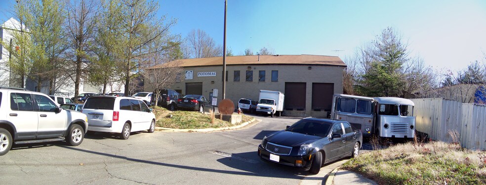 More Photos Of 7905 Kincannon Pl, Lorton Warehouse For Sale