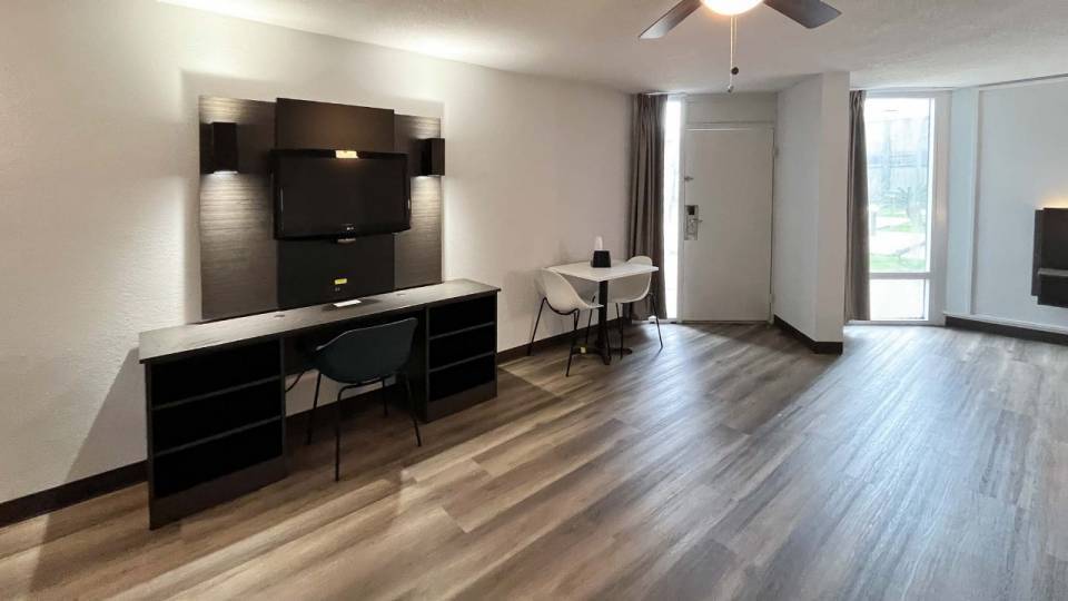 More Photos Of 3400 South St, Nacogdoches Hotel For Sale