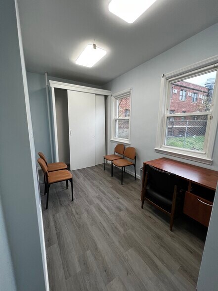 More Photos Of 238 Beach 20th St, Far Rockaway Medical For Lease