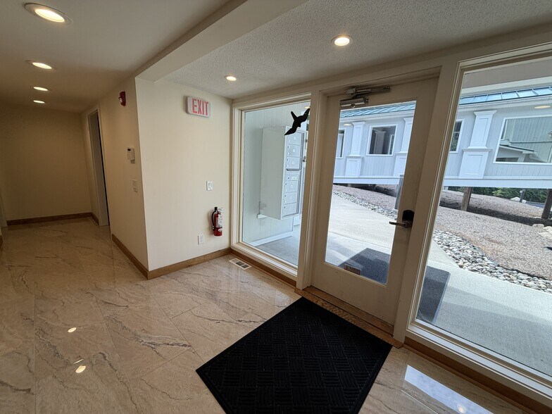 More Photos Of 1570 Boston Post Rd, Guilford Office For Lease