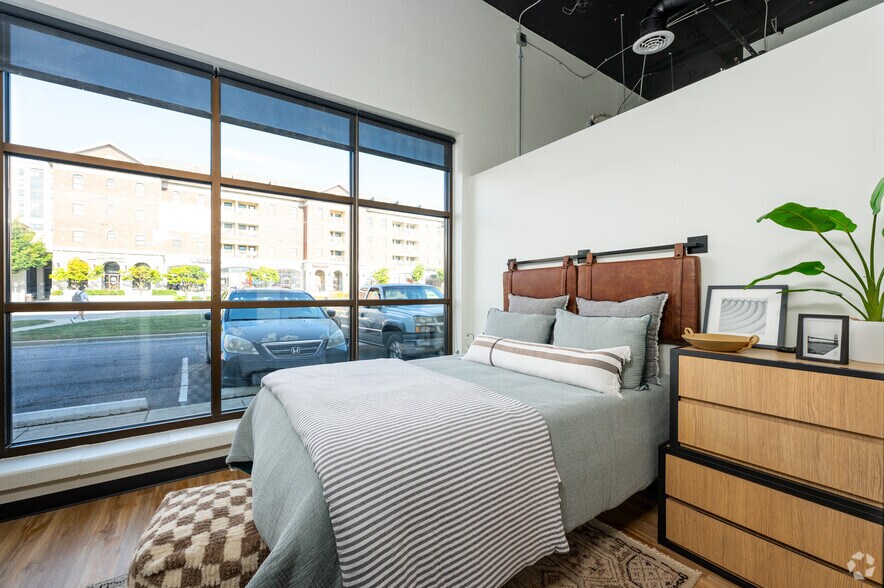 More Photos Of 221 E State St, West Lafayette Apartments For Lease