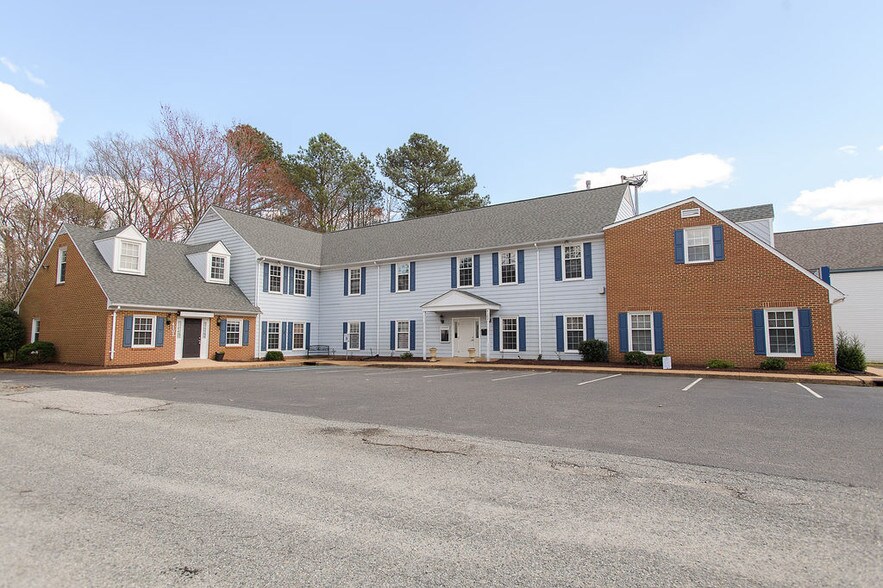 Primary Photo Of 4102 George Washington Mem Hwy, Yorktown Office For Lease