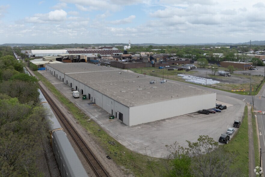 More Photos Of 3230 Messer Airport Hwy, Birmingham Warehouse For Lease