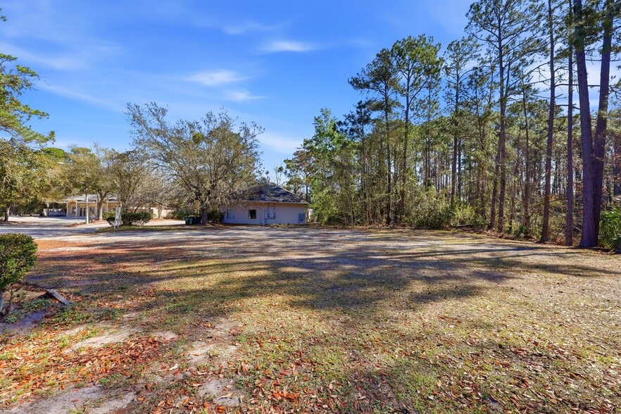 More Photos Of 3683 Crown Point Rd, Jacksonville Storefront Retail Office For Sale