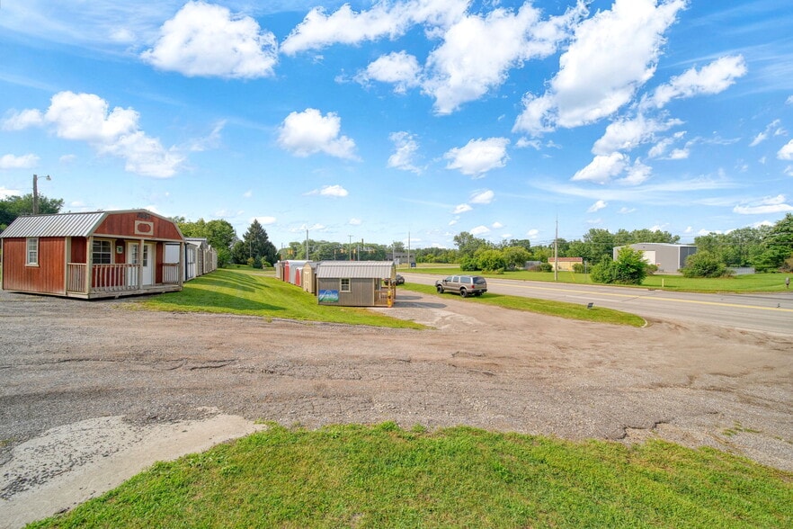 More Photos Of 2768 W Carleton Rd, Hillsdale Specialty For Sale