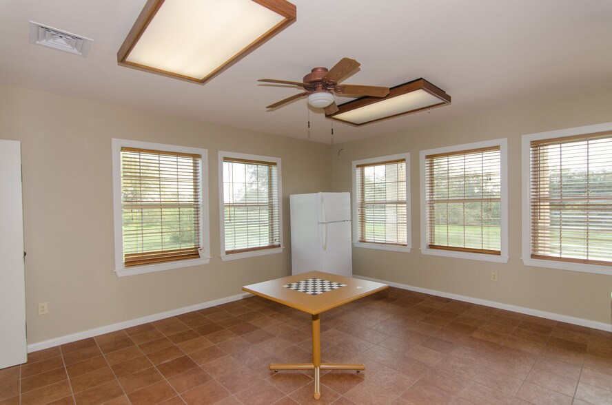 More Photos Of 400 Old Highway 290, Dripping Springs Healthcare For Sale