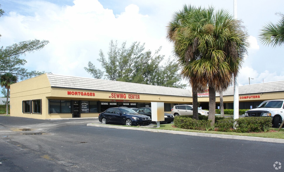 More Photos Of 1001 W Jasmine Dr, West Palm Beach Storefront Retail Office For Sale