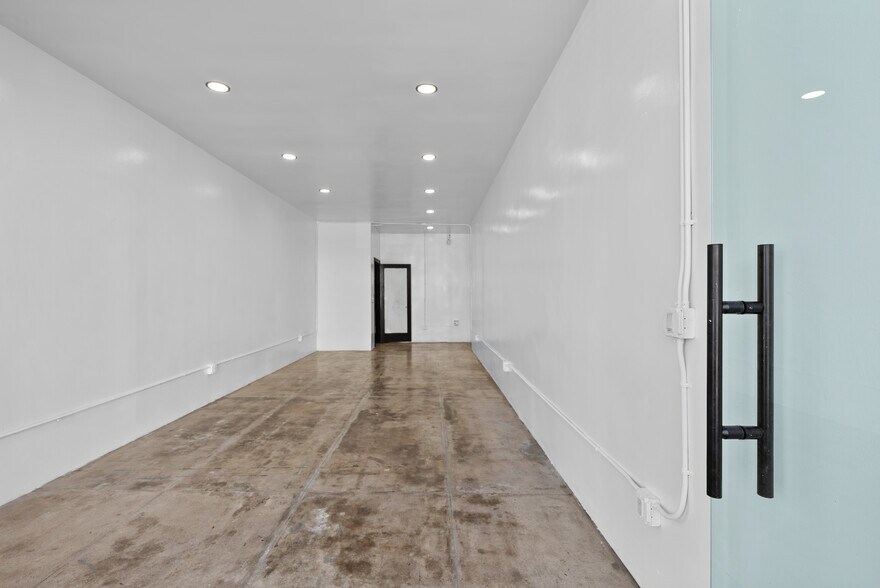 More Photos Of 1600 S Main St, Los Angeles Storefront For Sale
