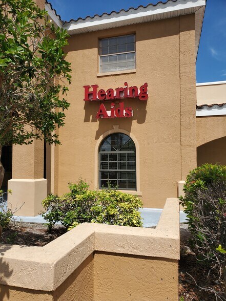 More Photos Of 7050 Winkler Rd, Fort Myers Restaurant For Lease
