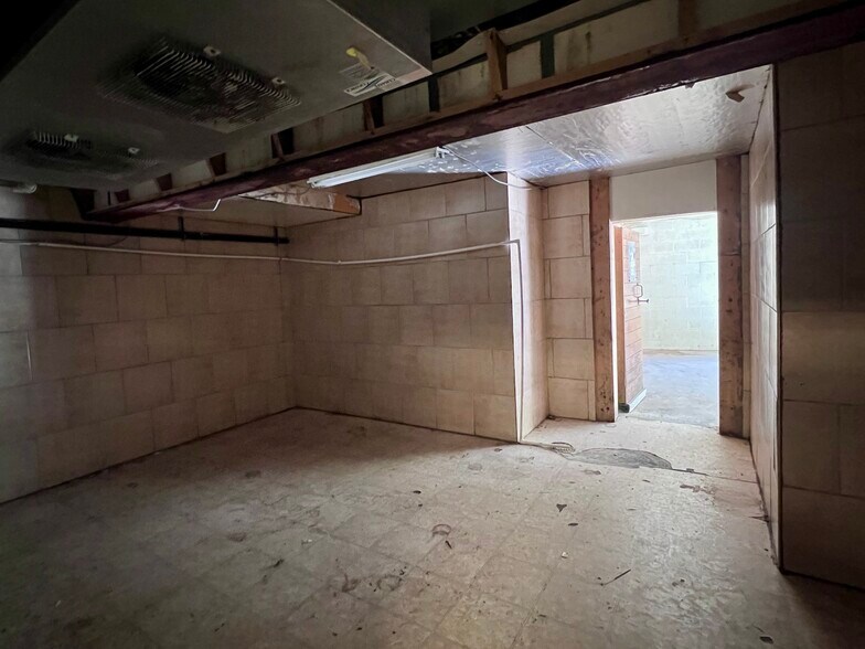 More Photos Of 547 Lincoln Ave, Bellevue Apartments For Lease