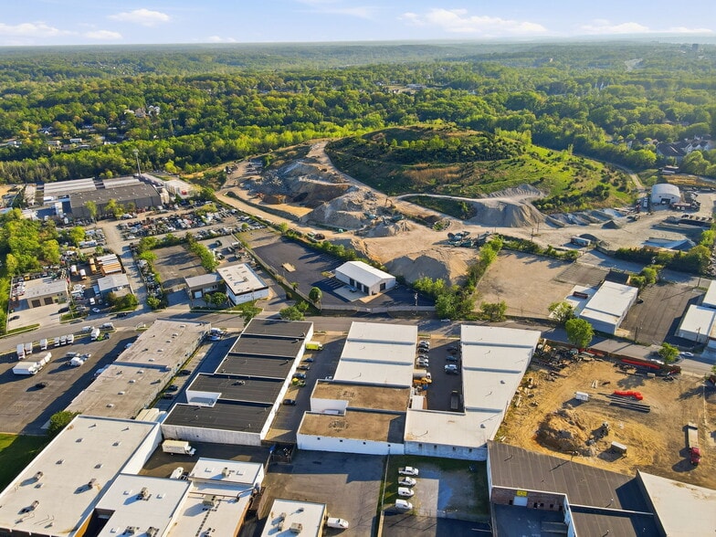 More Photos Of 4801 Stamp Rd, Marlow Heights Warehouse For Lease