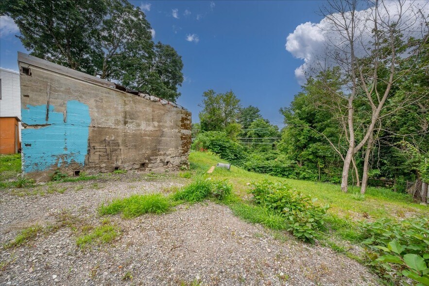 More Photos Of 114 Ferris Ave, White Plains Multifamily For Sale
