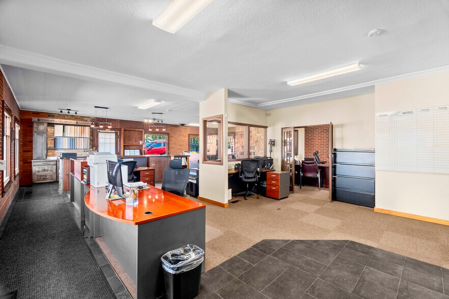 More Photos Of 1579 N National Ave, Chehalis Industrial For Sale