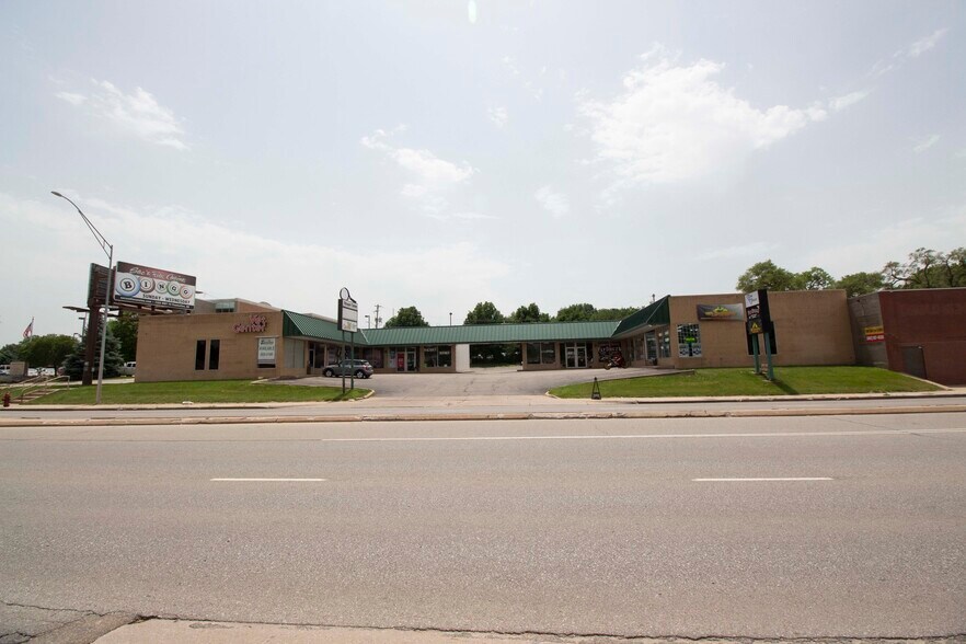 More Photos Of 3111-3119 O St, Lincoln Unknown For Lease