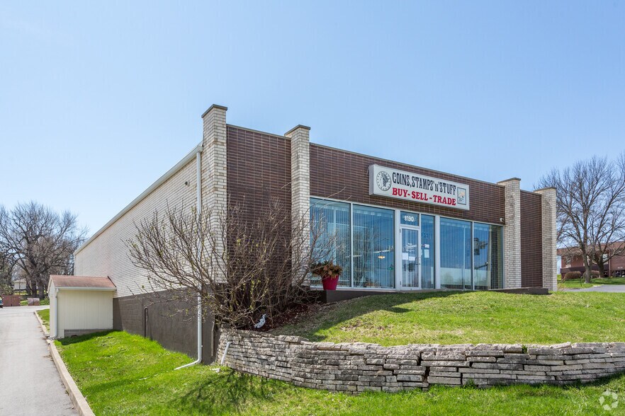 More Photos Of 8190 Hickman Rd, Clive Freestanding For Sale