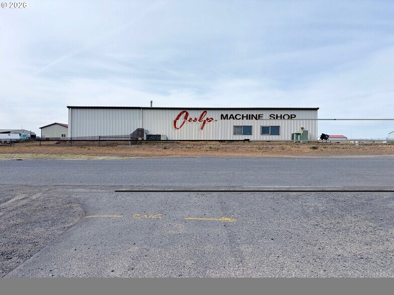 More Photos Of 30565 Oldfield St, Hermiston Industrial For Sale