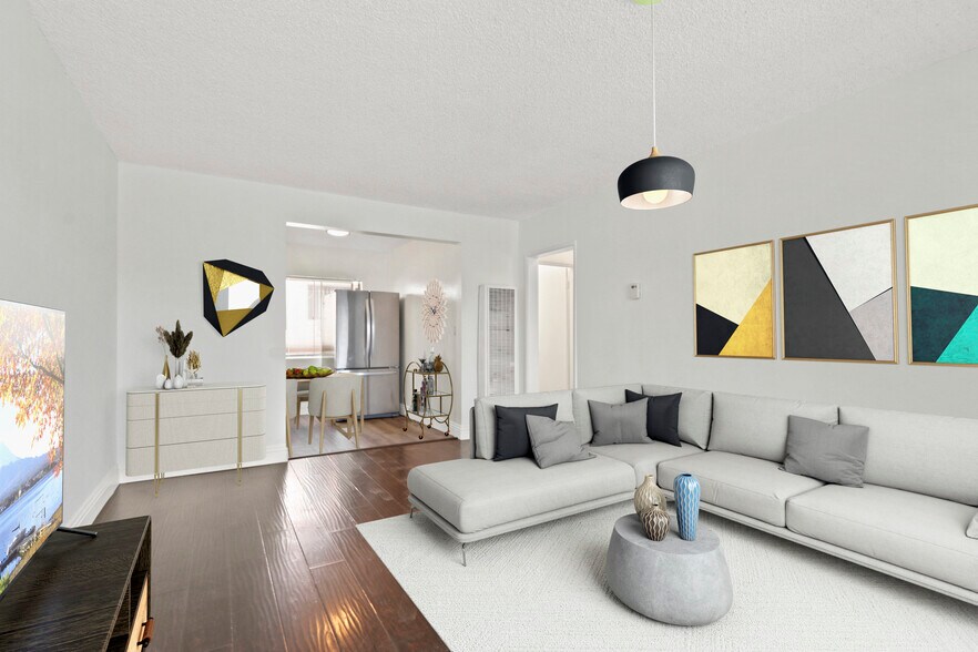 More Photos Of 473 E 55th St, Long Beach Apartments For Sale