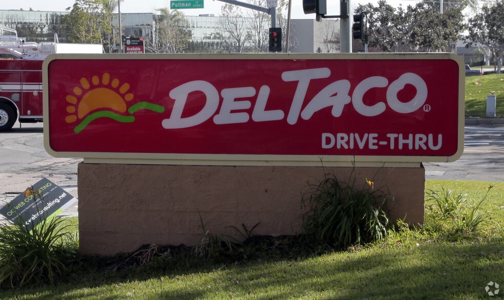 More Photos Of 1740 E Dyer Rd, Santa Ana Fast Food For Lease