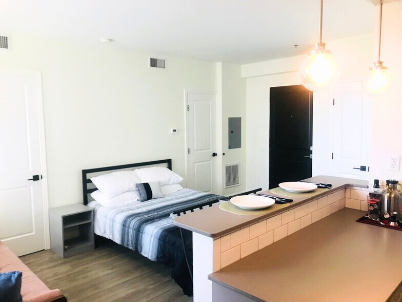 More Photos Of 827 N State St, Jackson Apartments For Sale