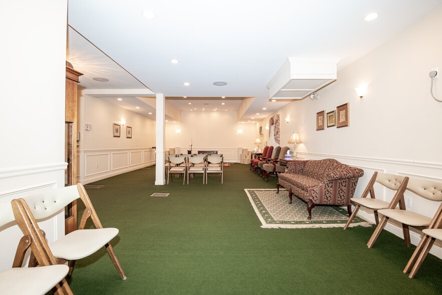 More Photos Of 11 Linden St, Reading Funeral Home For Sale