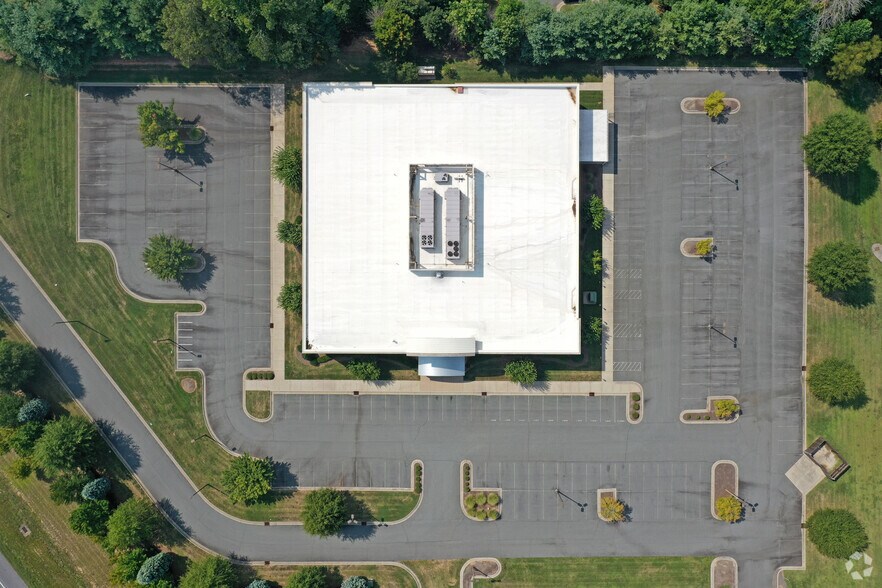 More Photos Of 6010 Golding Center Dr, Winston-Salem Medical For Sale