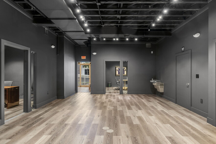 More Photos Of 7620 NW 25th St, Miami Distribution For Sale