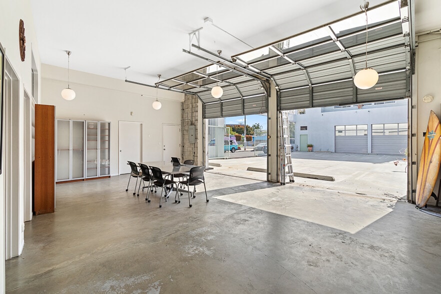 More Photos Of 905 Electric Ave, Venice Unknown For Lease