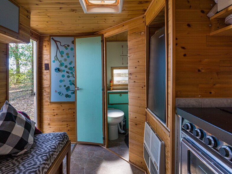 More Photos Of 11201 County Road 203, Plantersville Specialty For Sale